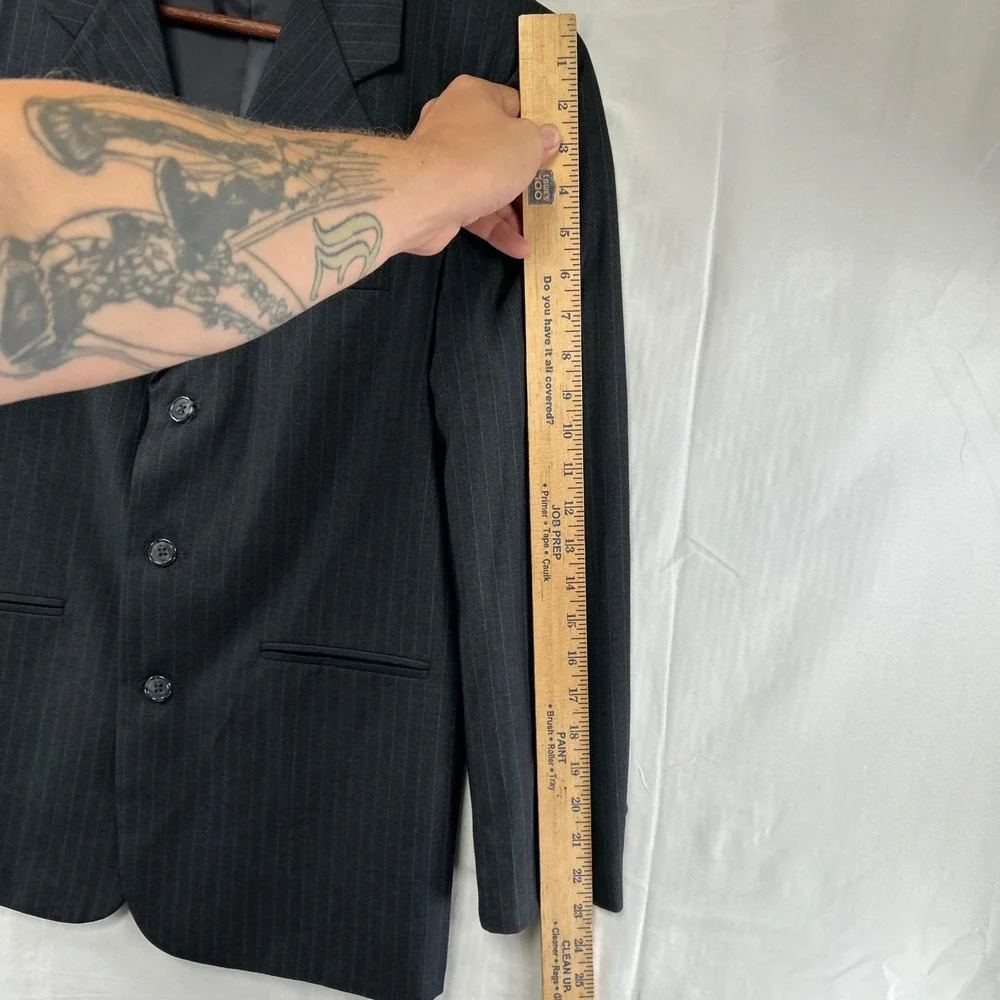 Van Heusen 2-Piece Suit Set Boys 18 Regular Charcoal Pinstripe Blazer Pants